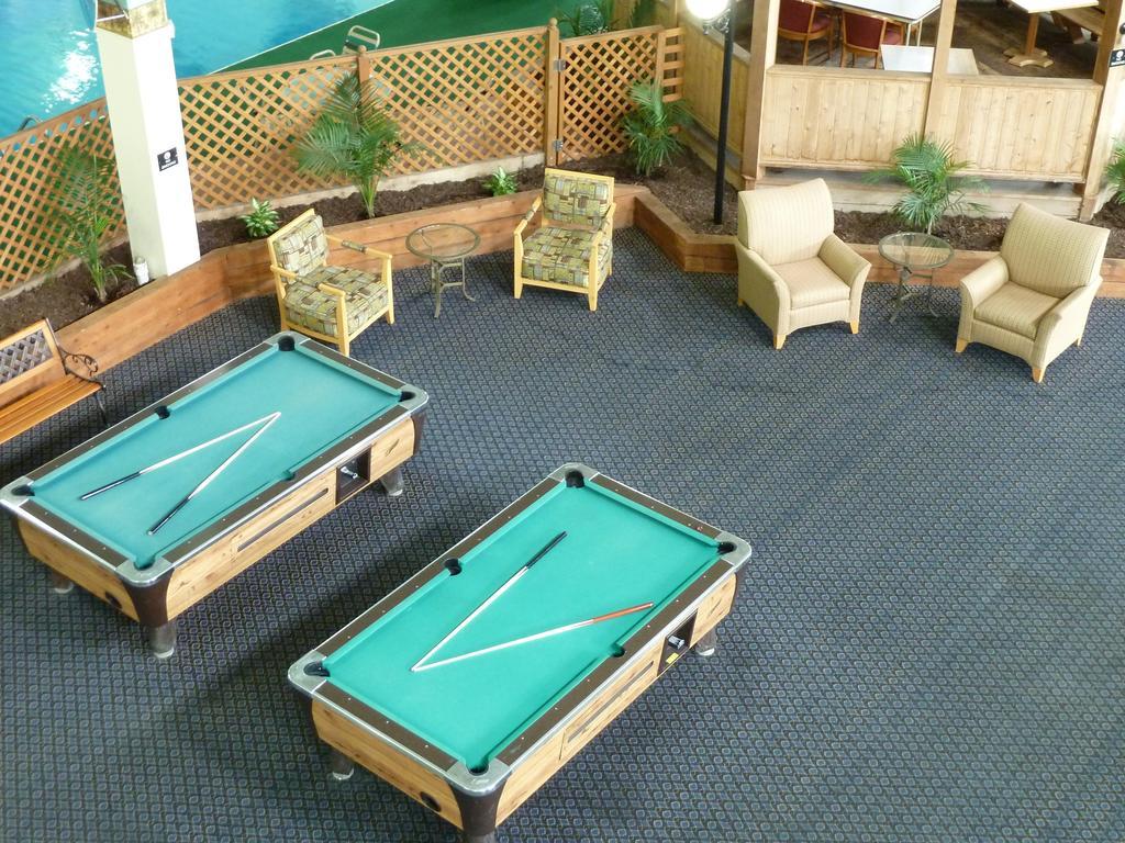 Katahdin Inn & Suites Millinocket ภายนอก รูปภาพ