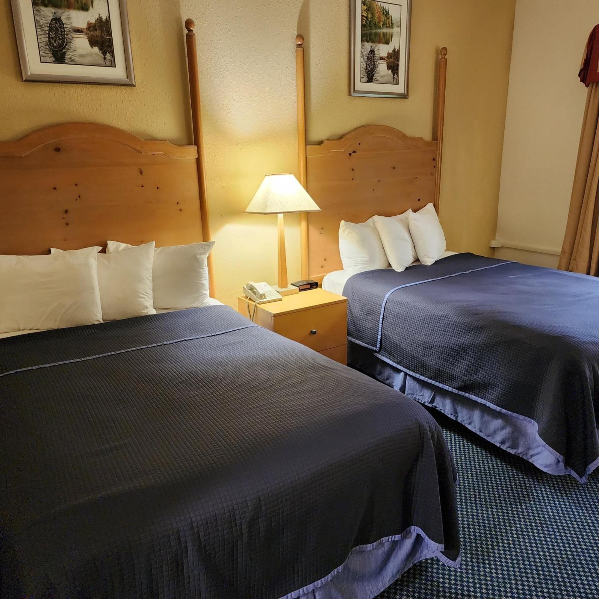 Katahdin Inn & Suites Millinocket ภายนอก รูปภาพ